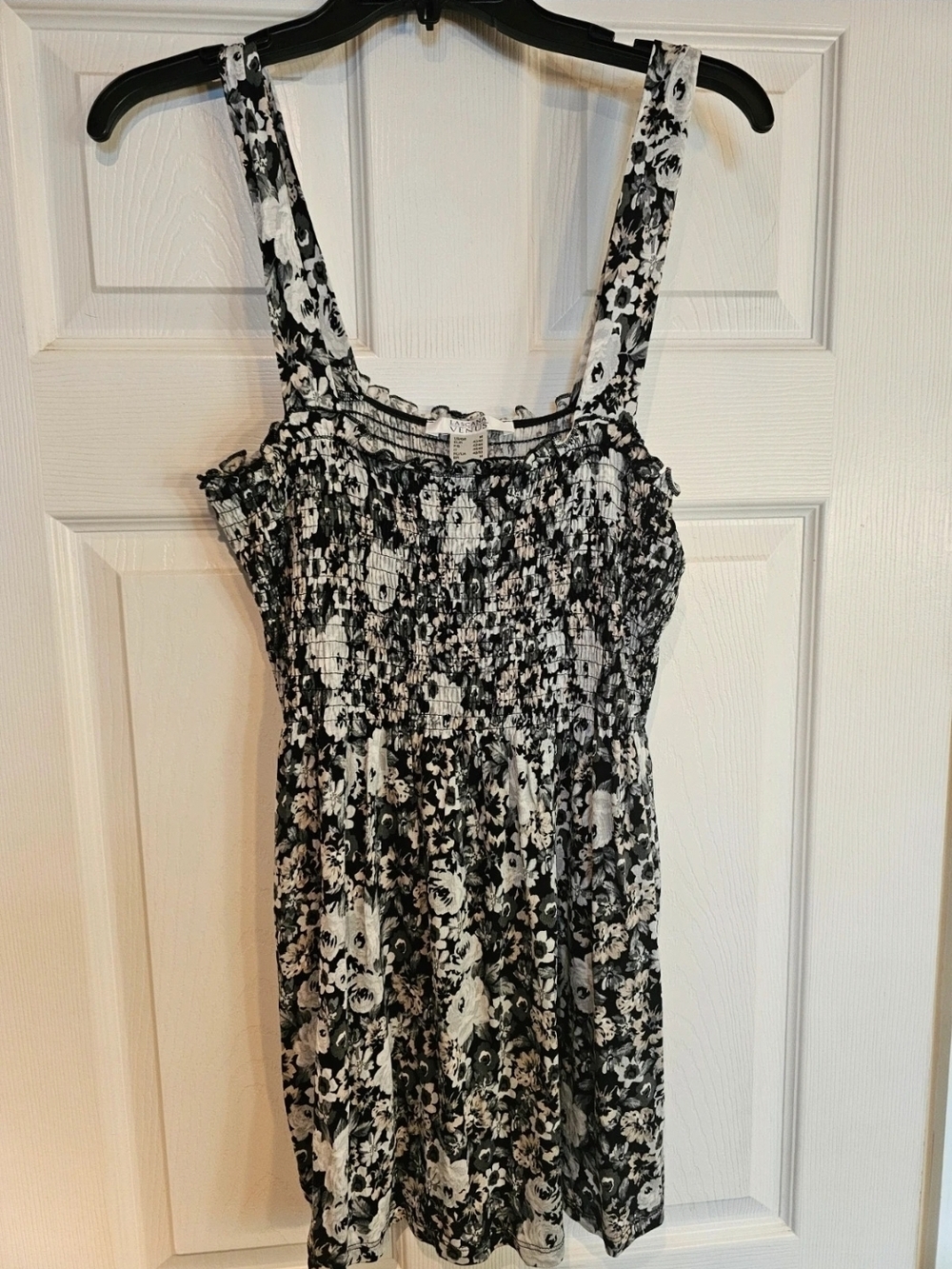 Venus Black And White Ladies Summer Tunic. Size: Medium